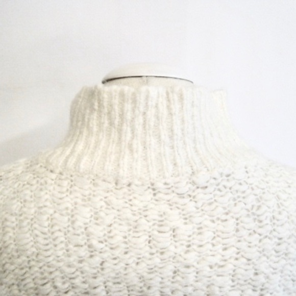 *Host Pick* Everlane Lofty Knit Henley Alpaca Blend Sweater - Picture 5 of 12